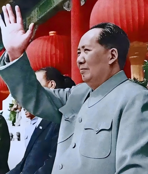 毛主席为人民当家做主而斗争的伟大实践