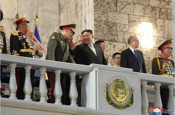 庆祝伟大的祖国解放战争胜利70周年阅兵式隆重举行