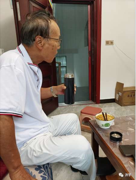避暑谋道“南街村式的生活”：共有、共建、共享