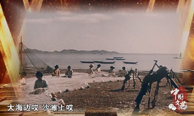 江青摄影：晒得黝黑的女民兵美不美？