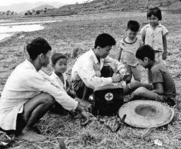 档案 | 1965年6月26日，毛泽东怒批卫生部，催生中国“赤脚医生”