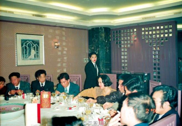 河北前省委书记之孙女，正在国外花着你的钱，你还没任何办法