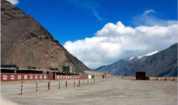 新藏公路——国防公路与中印战争