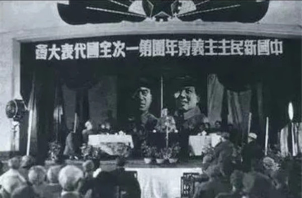天眸：共产主义是我们不灭的理想