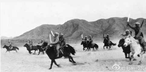 看看八爷是用什么装备打鬼子的