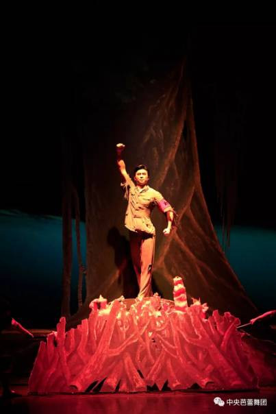 中国芭蕾舞剧《红色娘子军》
