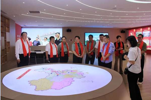 河北：刘现庄村举行纪念毛主席逝世47周年拜谒活动