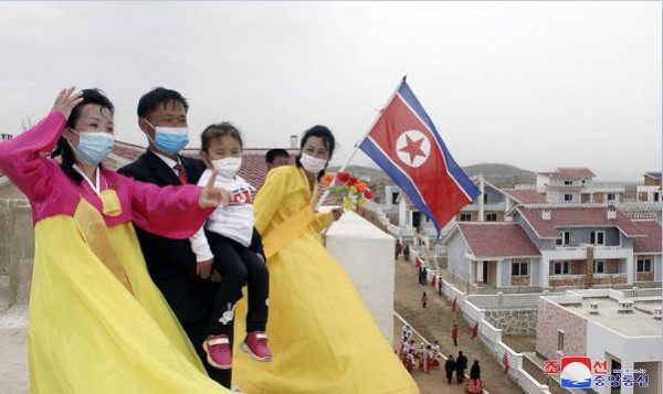 朝鲜江原道黄海南北道一些农村迎来乔迁之喜