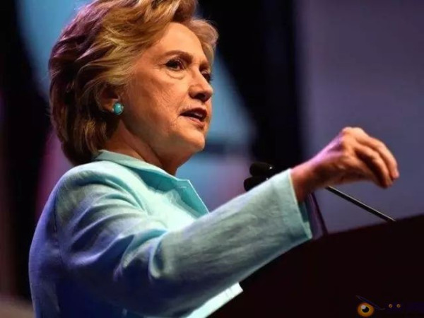 时寒冰：希拉里为特朗普挖了个大坑