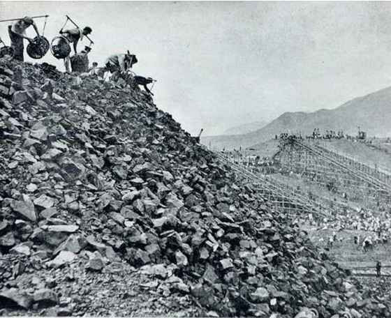 毛泽东建设了强大的新中国