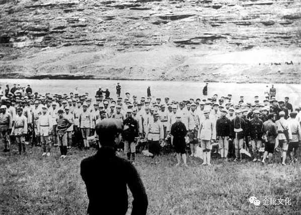 抬头望见北斗星，心中想念毛主席 | 除夕安康，新年快乐