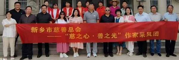 侯立虹：李山，真的有点像高山