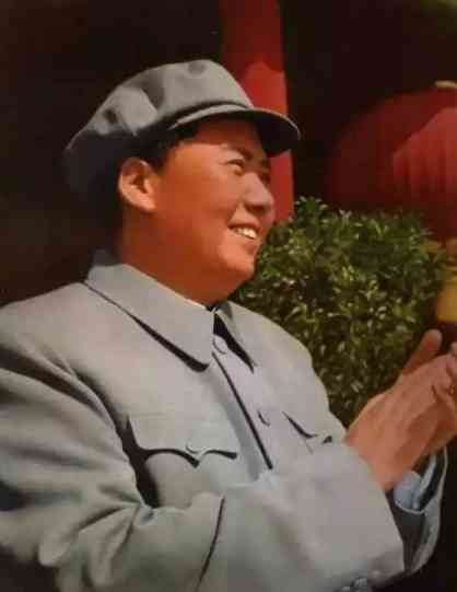 毛主席对战争与和平的思考与应对