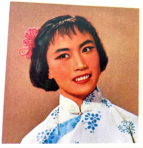 化妆造型图：革命现代舞剧《红色娘子军》精装版资料（1）